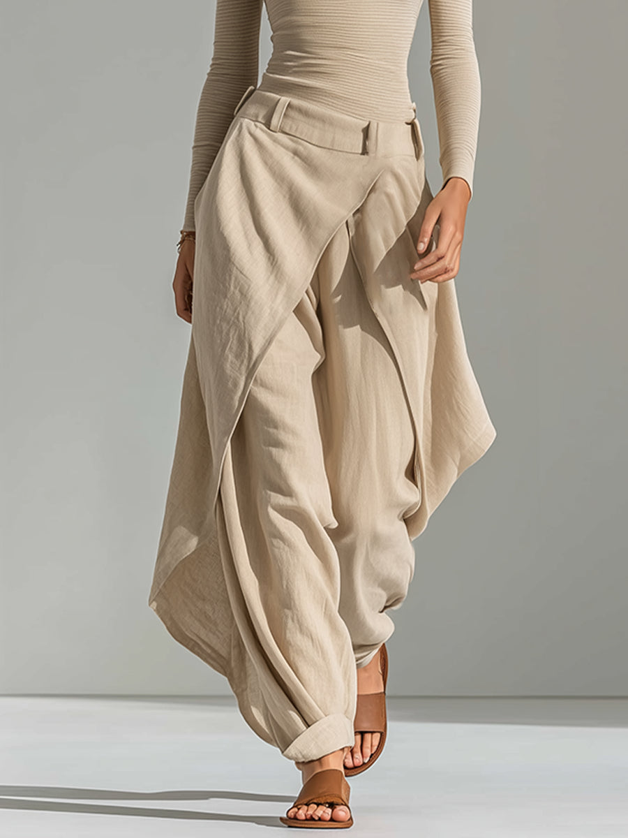 Angela | Top beige con scollo a barca e set di pantaloni palazzo a strati