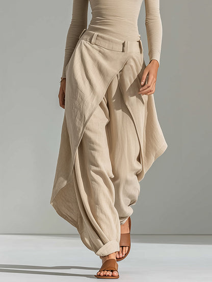 Angela | Top beige con scollo a barca e set di pantaloni palazzo a strati