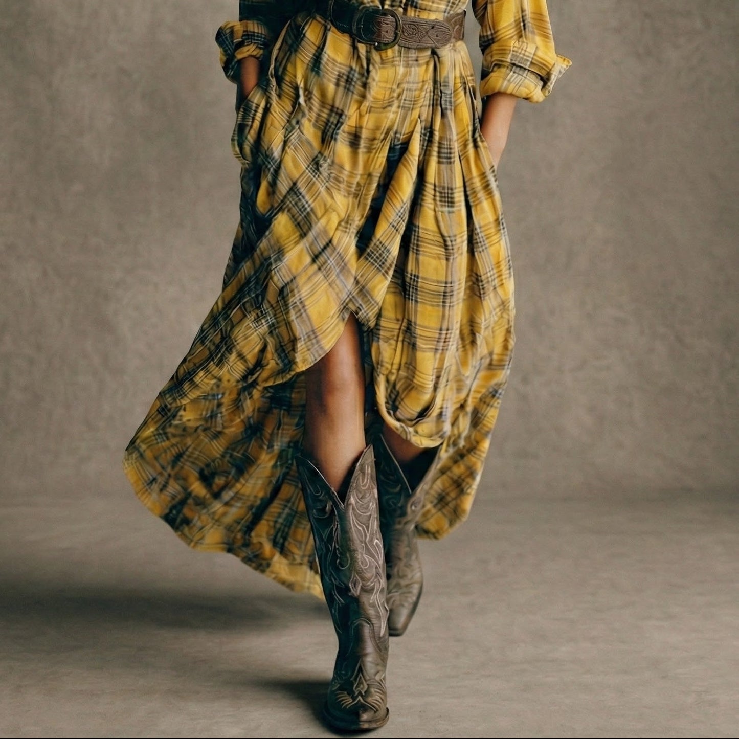 Abril | Vestido camisero a cuadros con cinturón