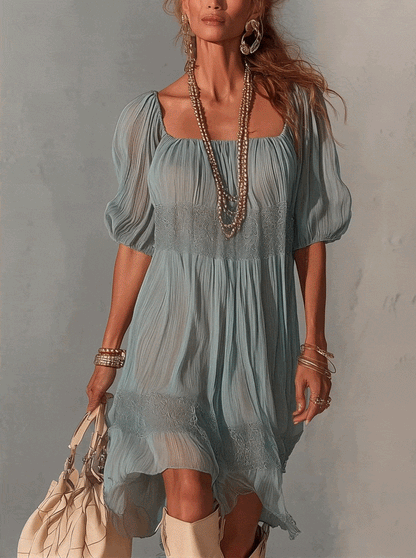 Lorena | Vestito midi blu in pizzo plissettato
